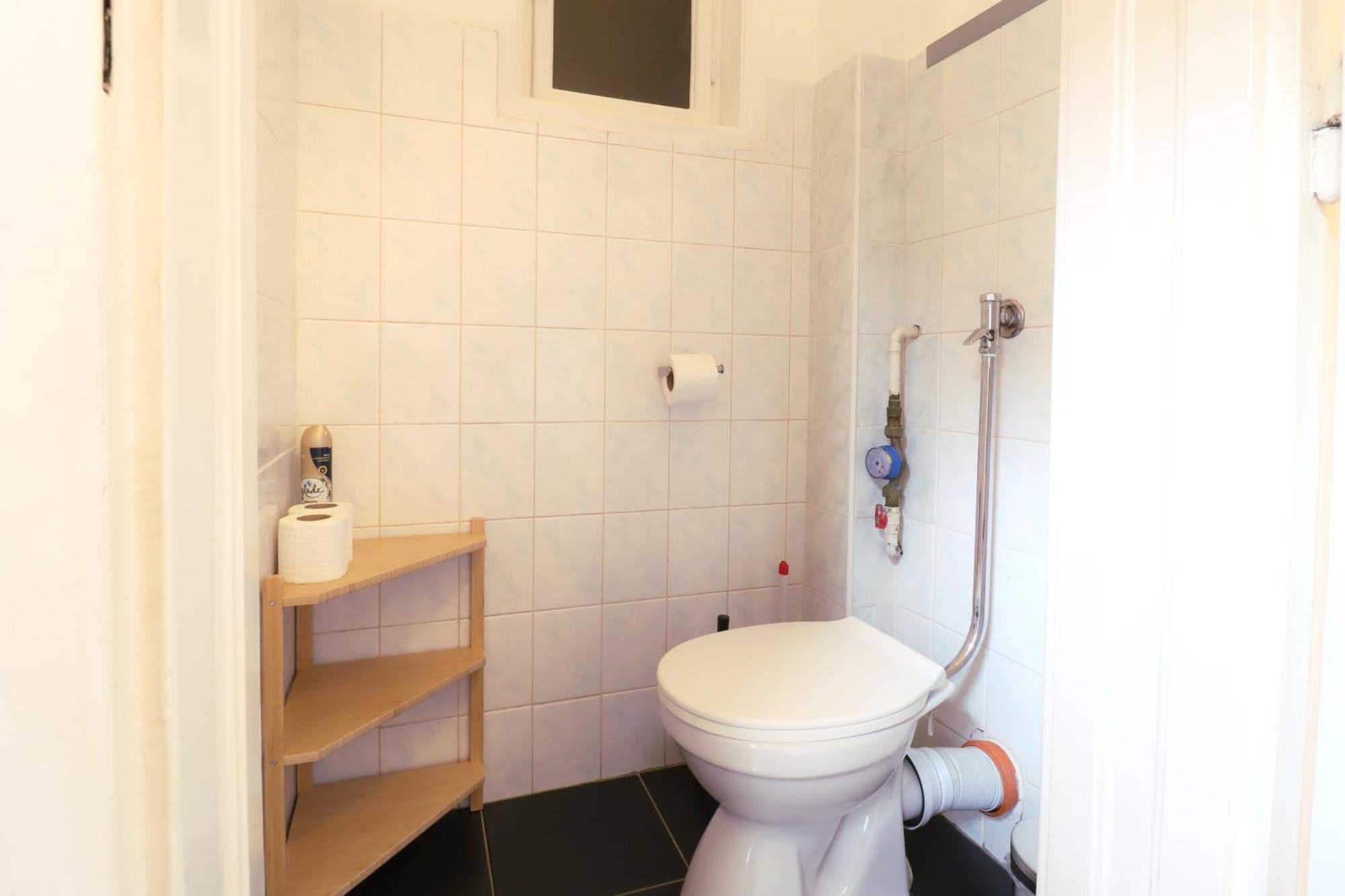 Joseph Boulevard Apartment - 3Bdr, 2Bath, 8Ppl Budapest Exterior foto